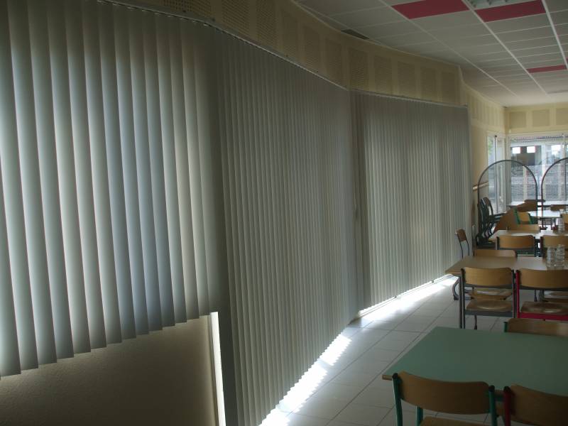 Stores à lames verticales Coutras proche Libourne 33