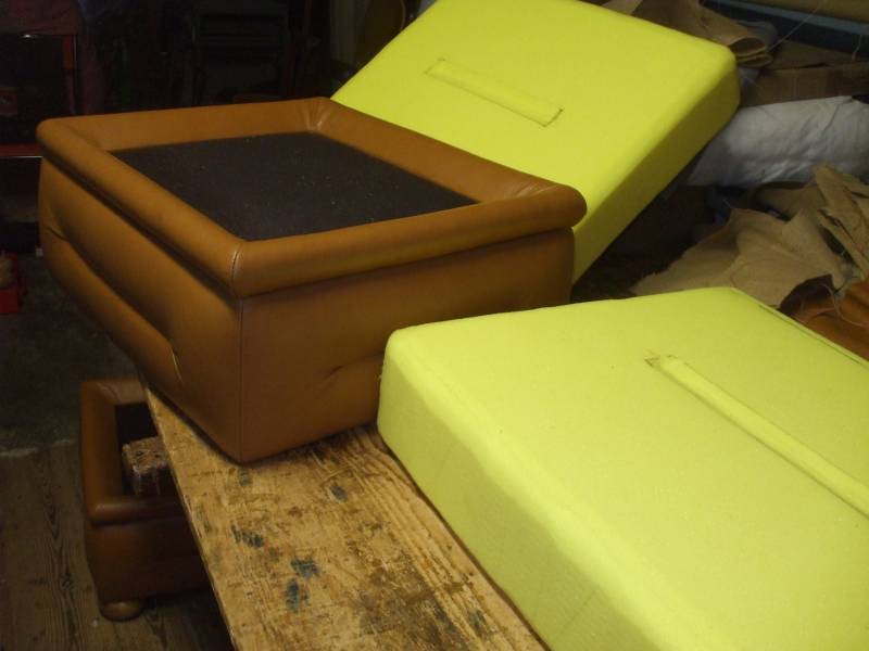 Pouf avec des coussins en mousse Bordeaux bastide prés de Libourne