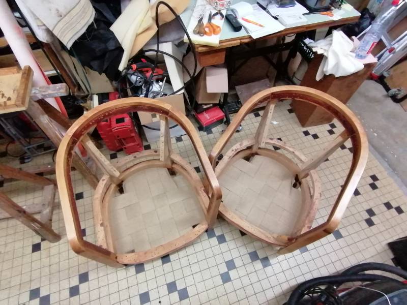 Fauteuils tonneaux années 1950